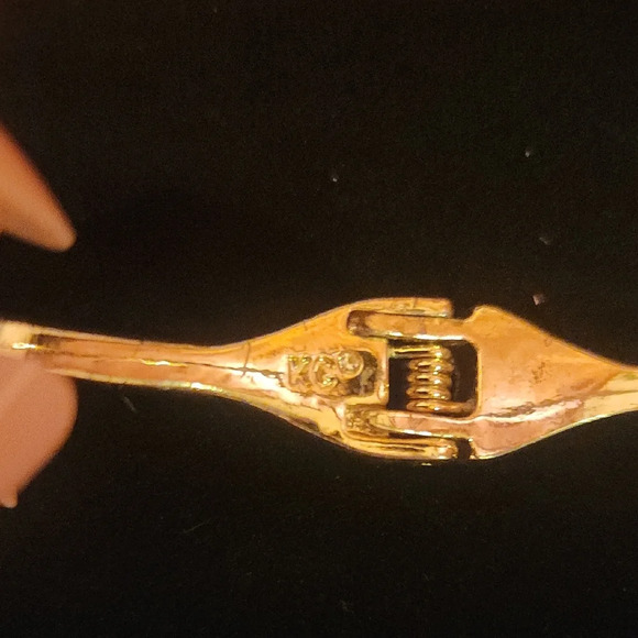 Sophisticated Gold and Silver Bracelet - Picture 2 of 6